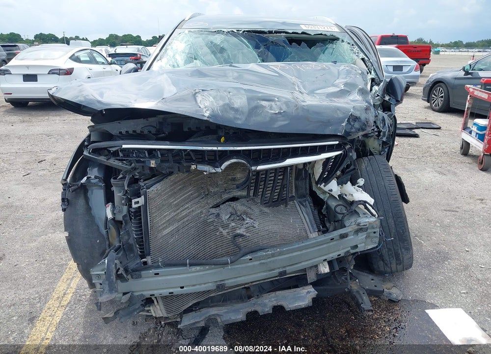 2018 BUICK ENCLAVE ESSENCE VIN: 5GAERBKW2JJ196397