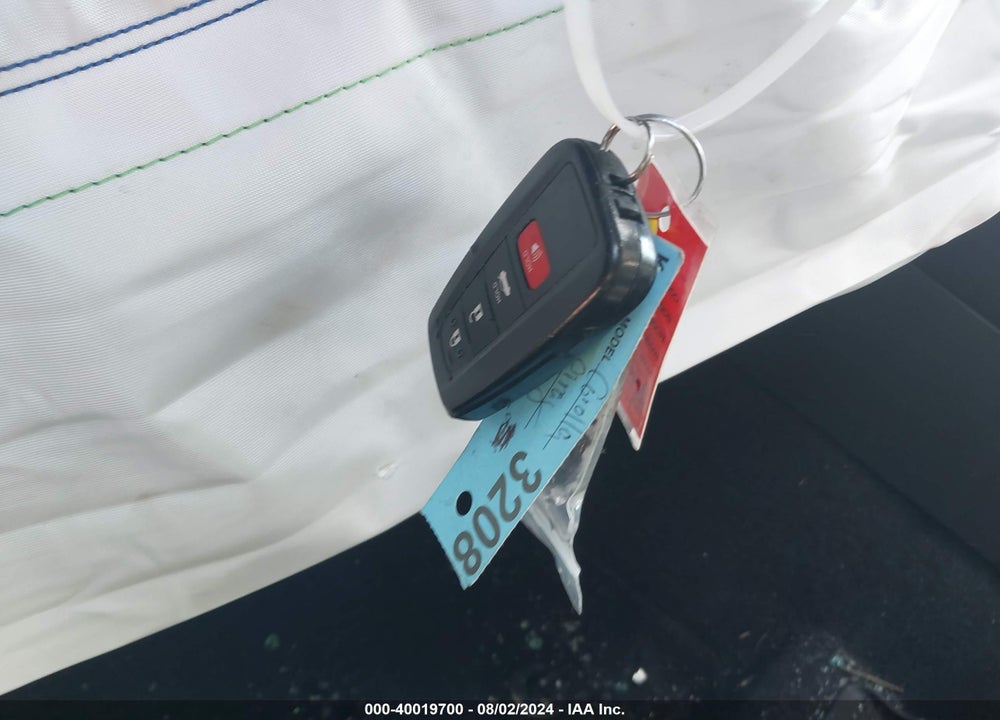 2020 TOYOTA COROLLA XLE VIN: 5YFFPRAE0LP122002