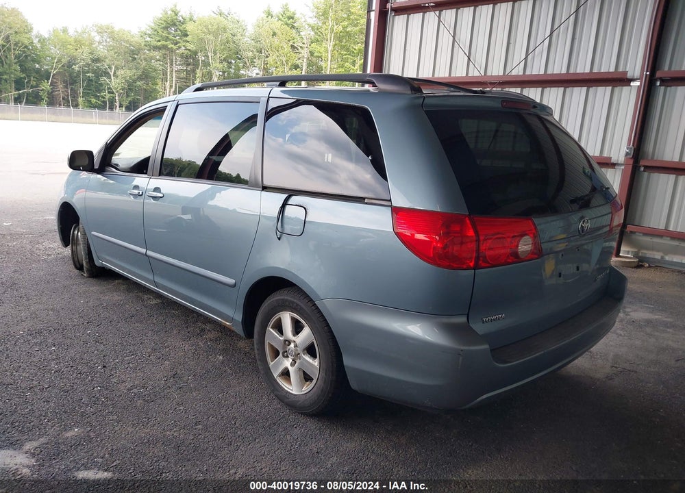 2008 TOYOTA SIENNA VIN: 5TDZK23C58S115429