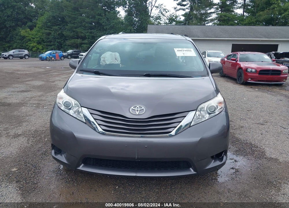 2015 TOYOTA SIENNA LE 8 PASSENGER VIN: 5TDKK3DC9FS537190