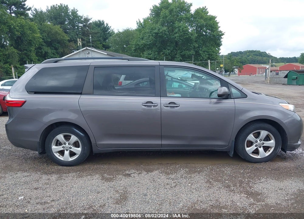 2015 TOYOTA SIENNA LE 8 PASSENGER VIN: 5TDKK3DC9FS537190