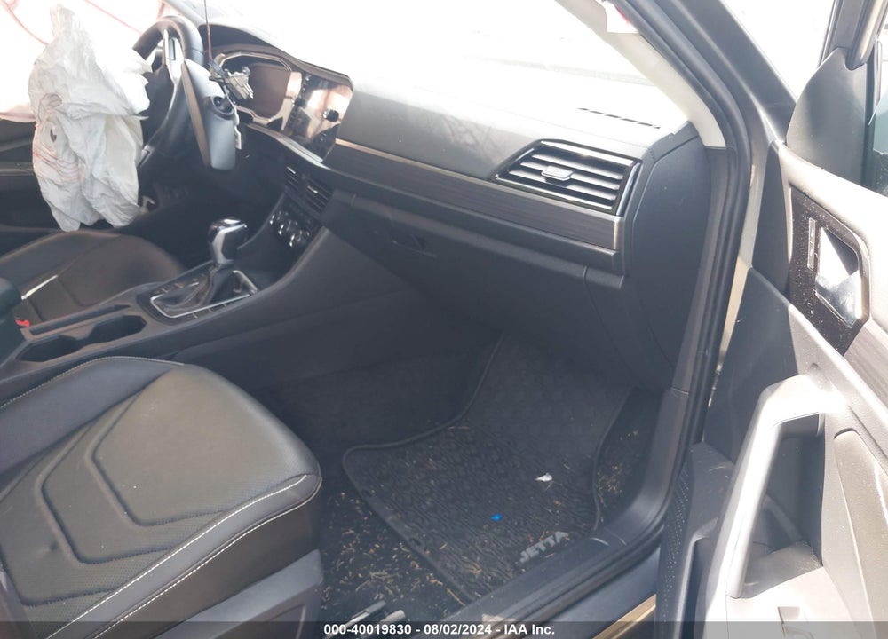 2024 VOLKSWAGEN JETTA 1.5T SEL VIN: 3VWGM7BU9RM015325