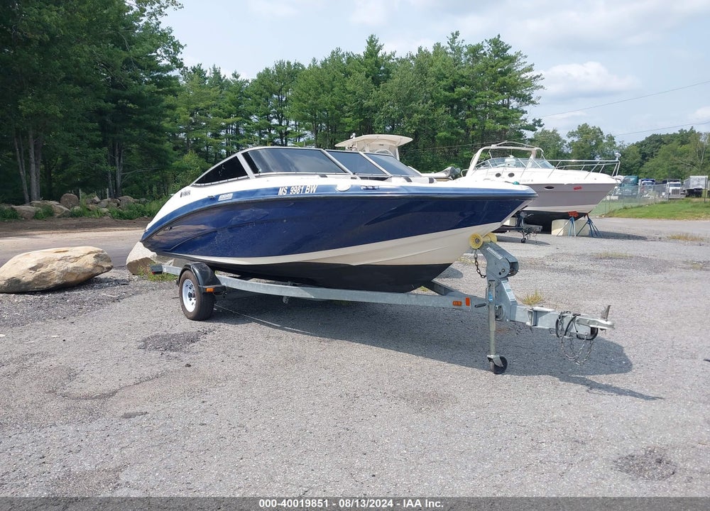2013 YAMAHA BOAT VIN: YAMC0035L213