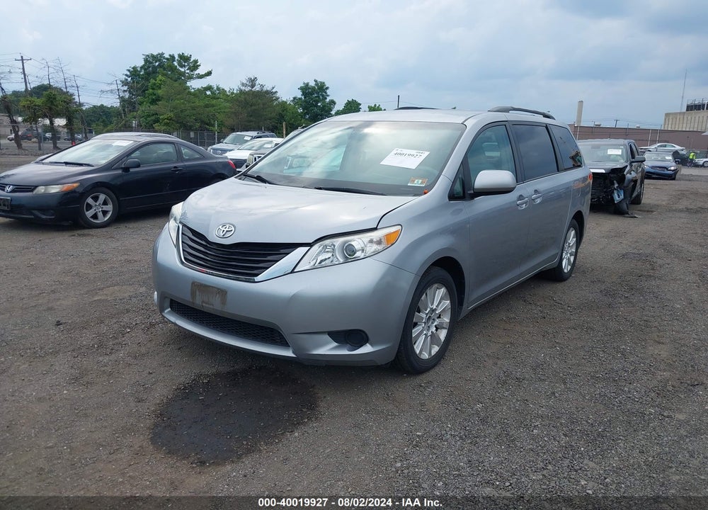 2011 TOYOTA SIENNA LE VIN: 5TDJK3DC1BS023727