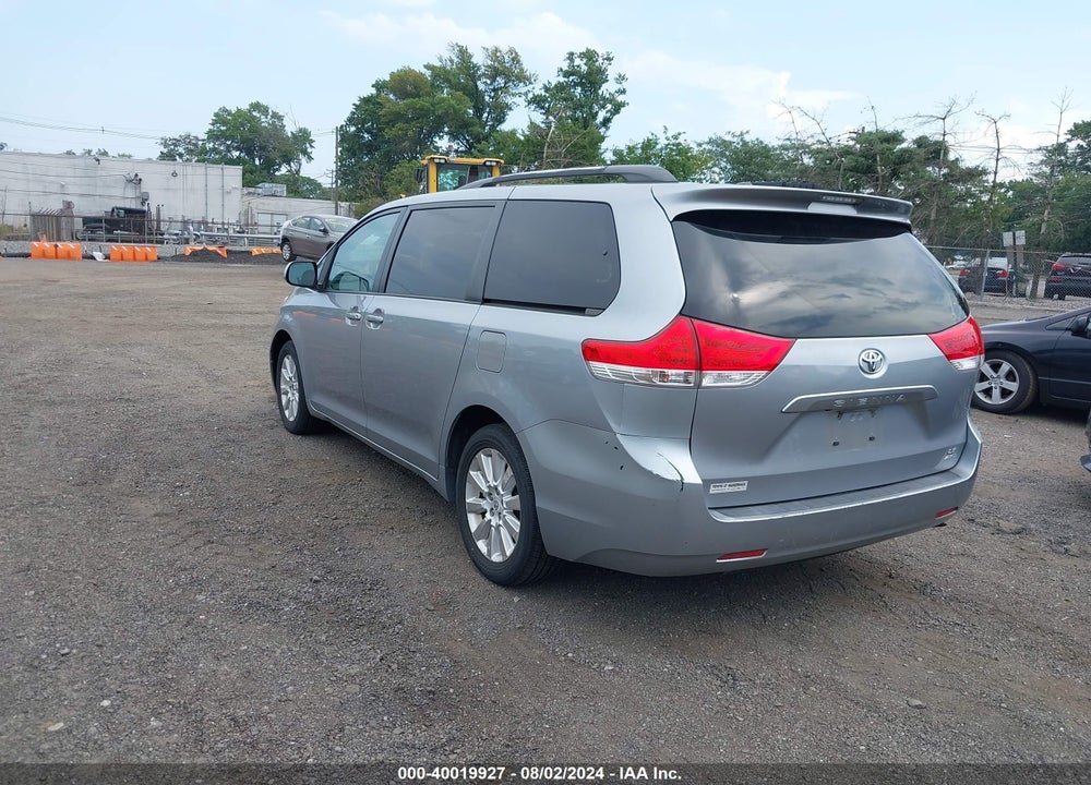 2011 TOYOTA SIENNA LE VIN: 5TDJK3DC1BS023727