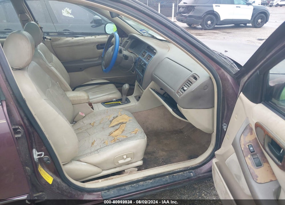 1998 TOYOTA AVALON XL VIN: 4T1BF18B2WU273375