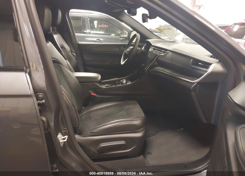 2024 JEEP GRAND CHEROKEE L ALTITUDE X 4X4 VIN: 1C4RJKAG6R8533805