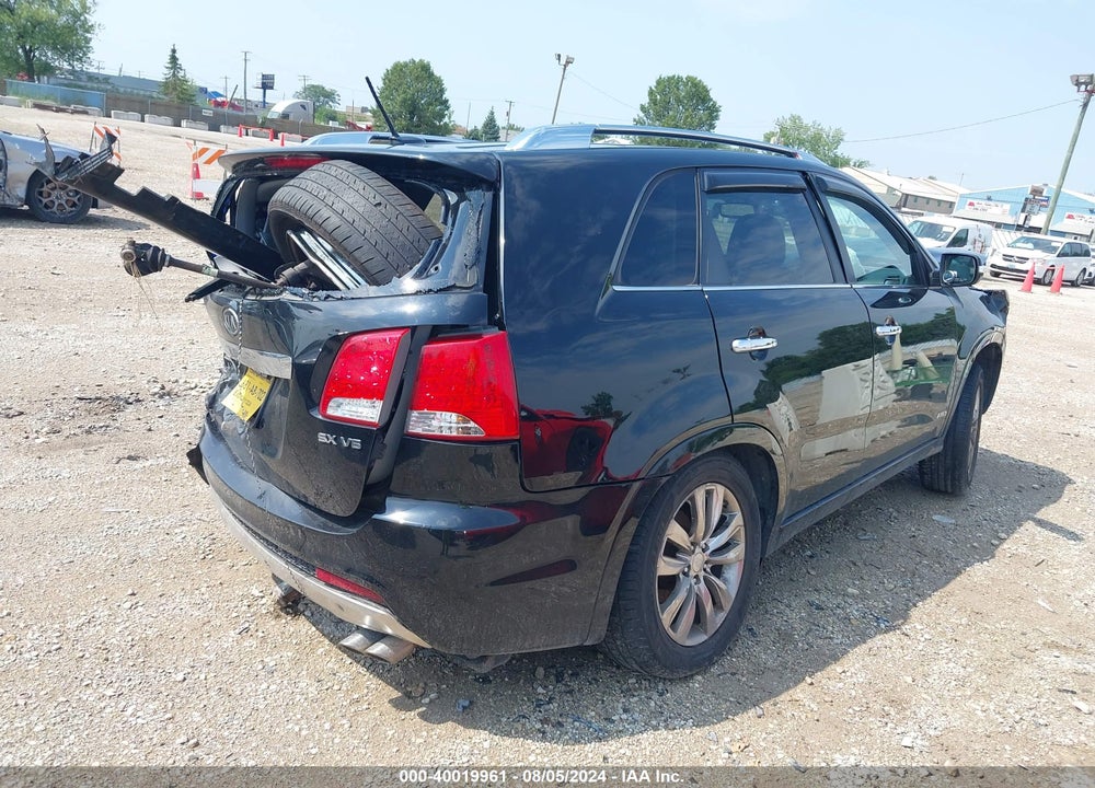 2011 KIA SORENTO SX V6 VIN: 5XYKWDA23BG110410