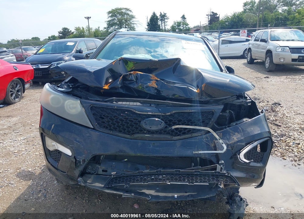 2011 KIA SORENTO SX V6 VIN: 5XYKWDA23BG110410