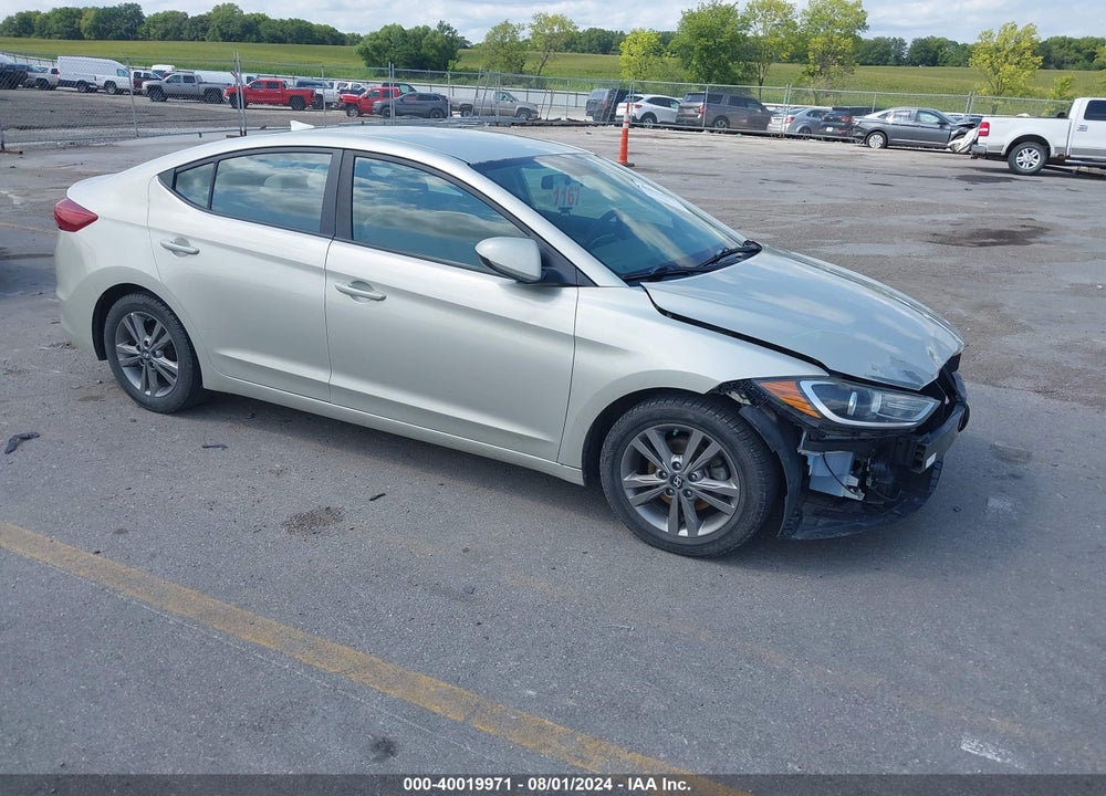 2017 HYUNDAI ELANTRA SE VIN: 5NPD84LFXHH134479