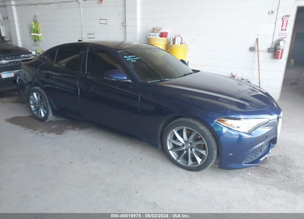 2017 ALFA ROMEO GIULIA AWD VIN: ZARFAEDN3H7556810