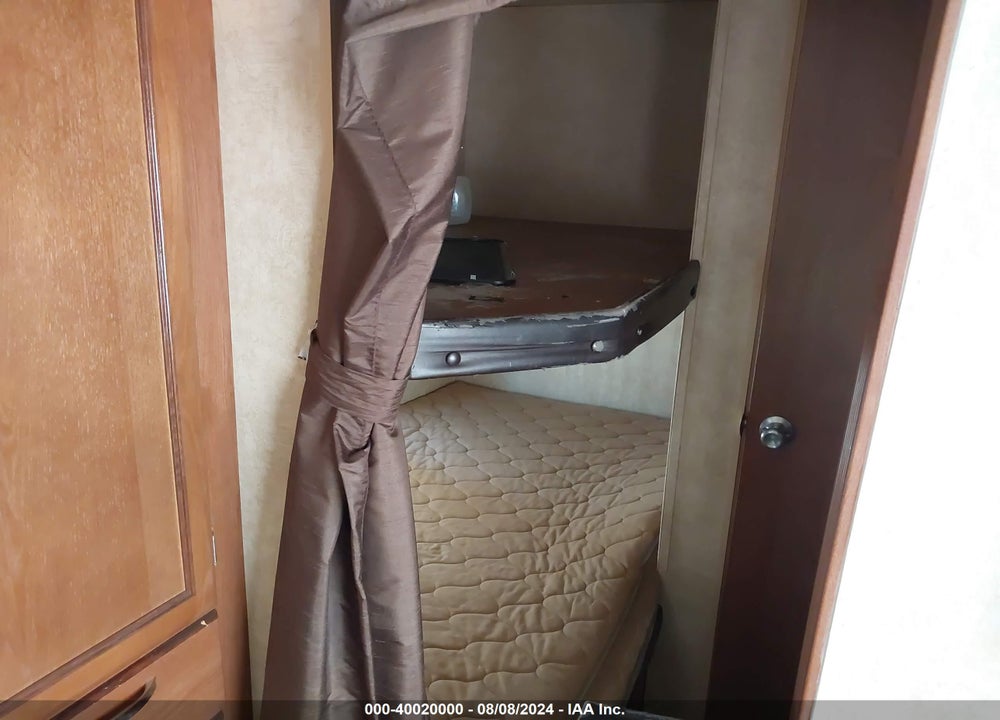 2014 WILDWOOD 28DBUD VIN: 4X4TWDD24EA252005