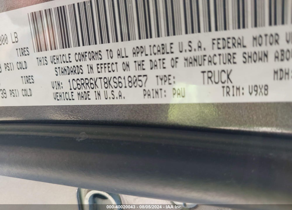 2019 RAM 1500 CLASSIC VIN: 1C6RR6KT8KS618057