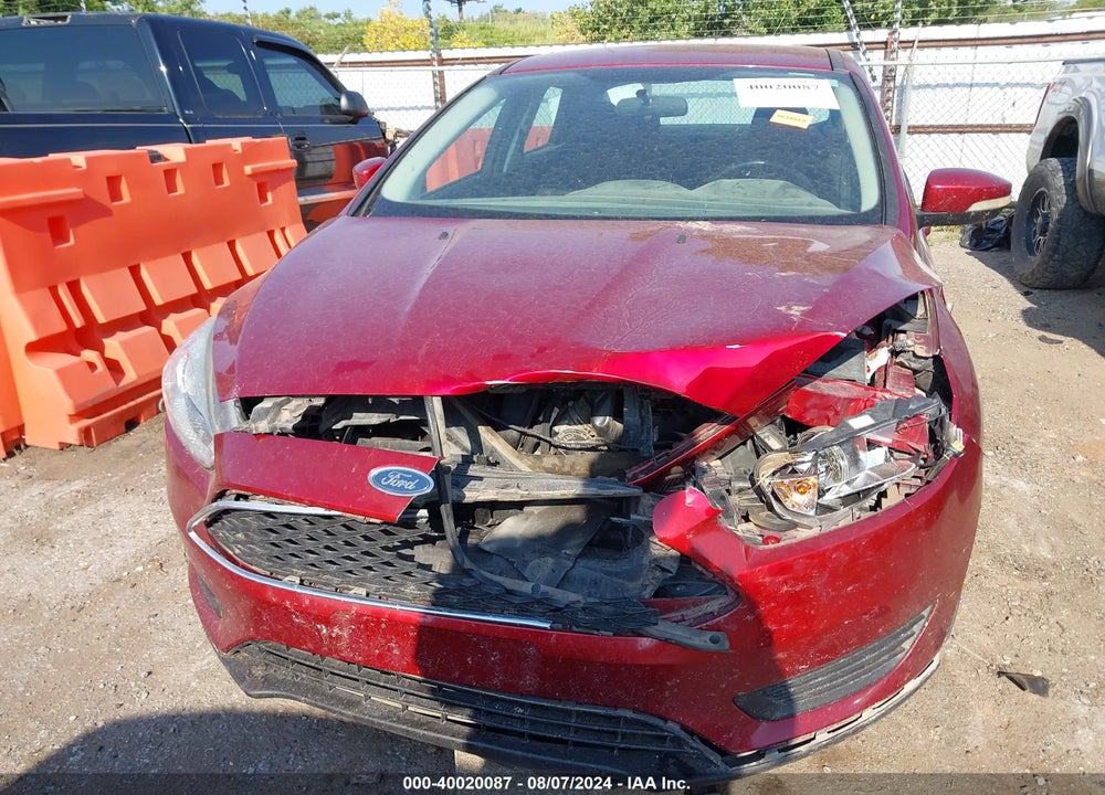 2016 FORD FOCUS SE VIN: 1FADP3F23GL406294