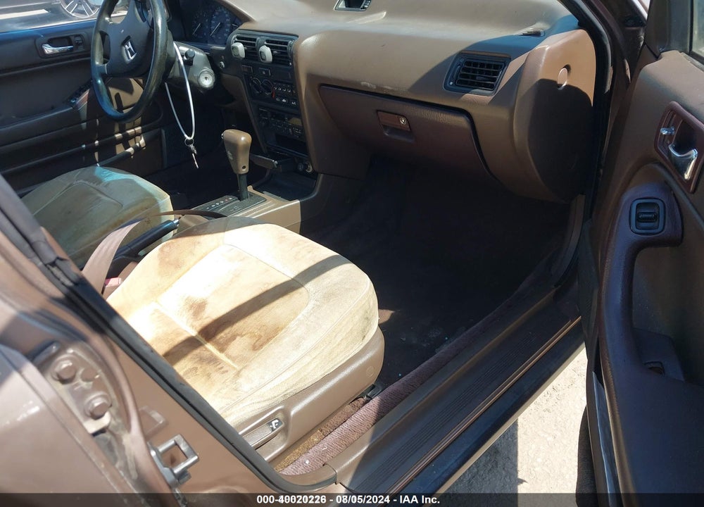 1990 HONDA ACCORD LX/EX VIN: JHMCB7659LC037021