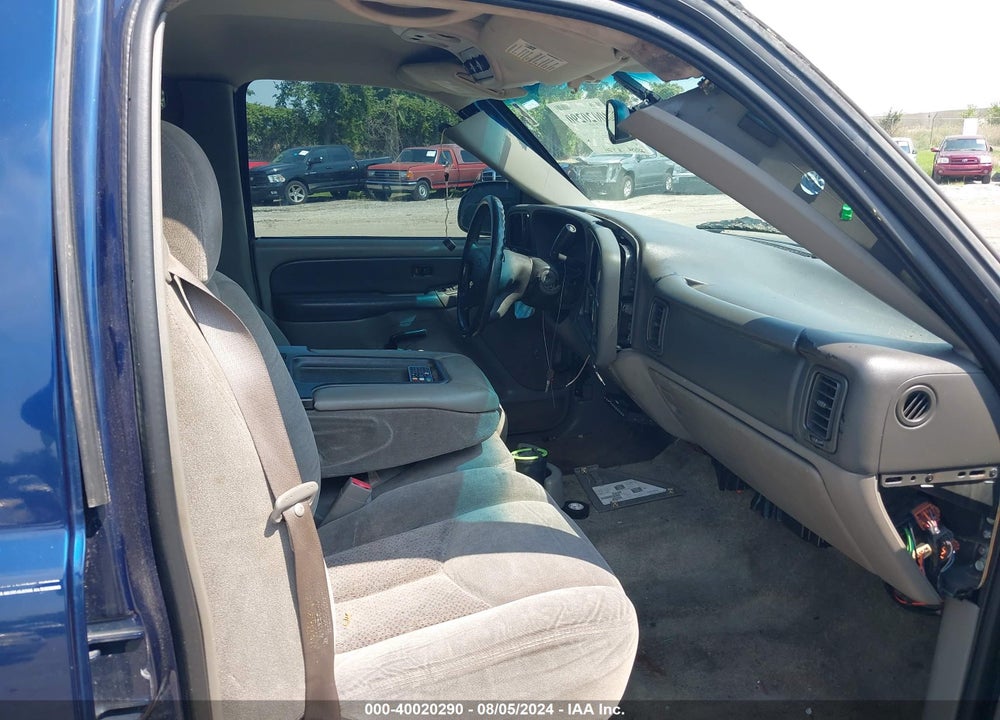 2003 CHEVROLET TAHOE LS VIN: 1GNEC13V73R192714