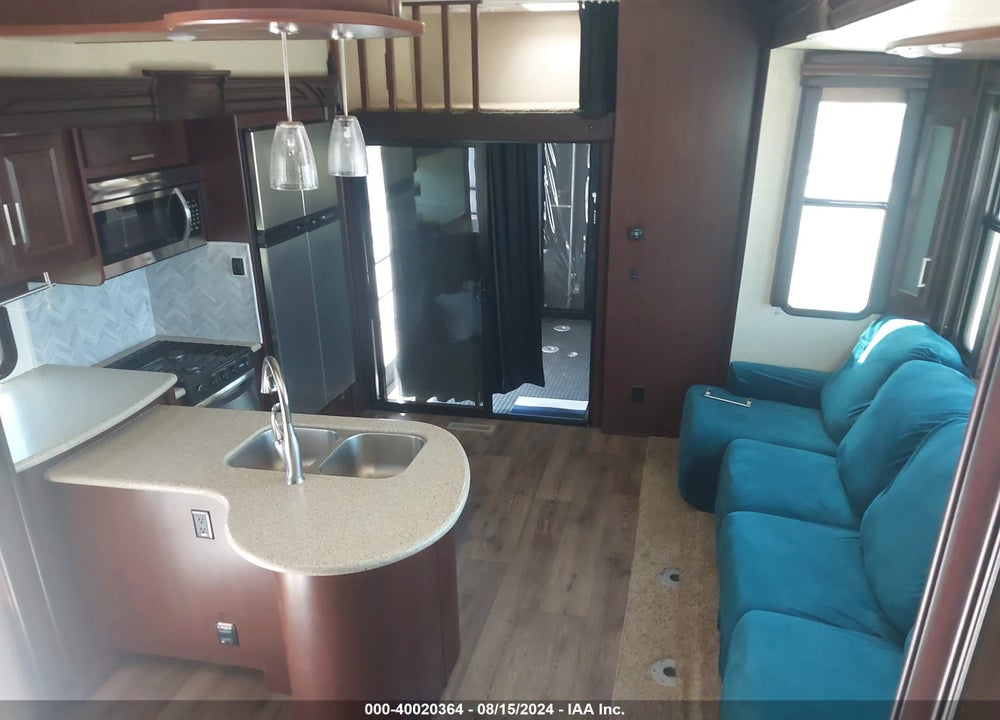 2015 HEARTLAND 3110 VIN: 5SFCG3826FE284338