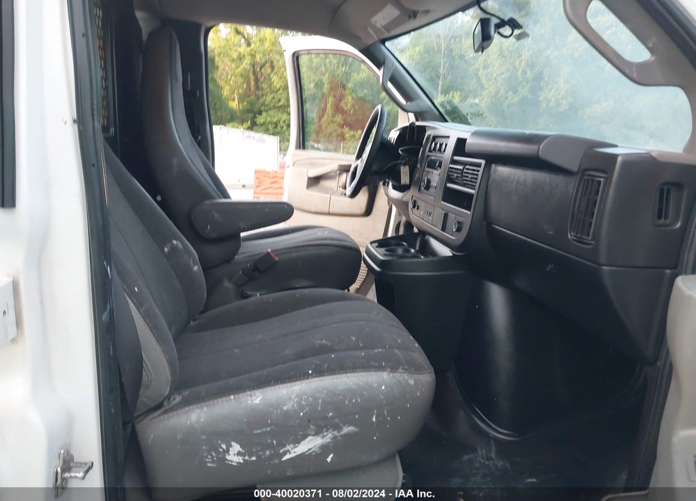 2020 CHEVROLET EXPRESS CARGO RWD 2500 REGULAR WHEELBASE WT VIN: 1GCWGAFG6L1166957