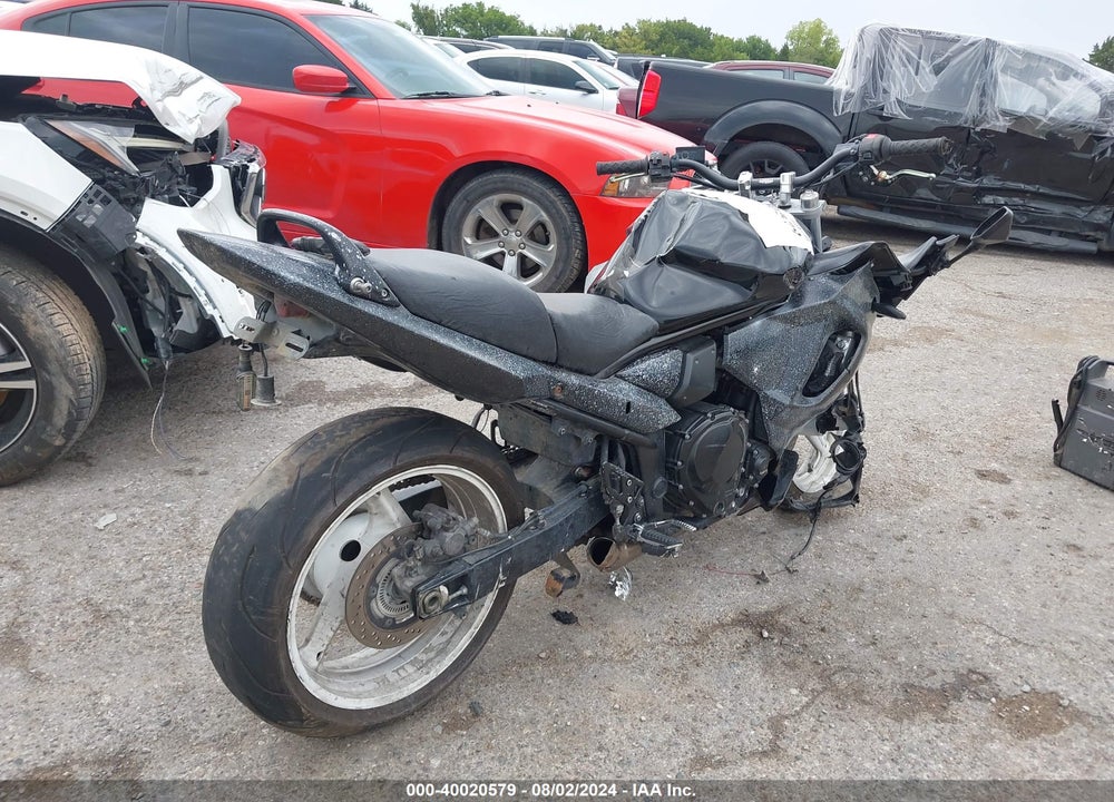2011 SUZUKI GSX1250 F VIN: JS1GW72B2B2100851