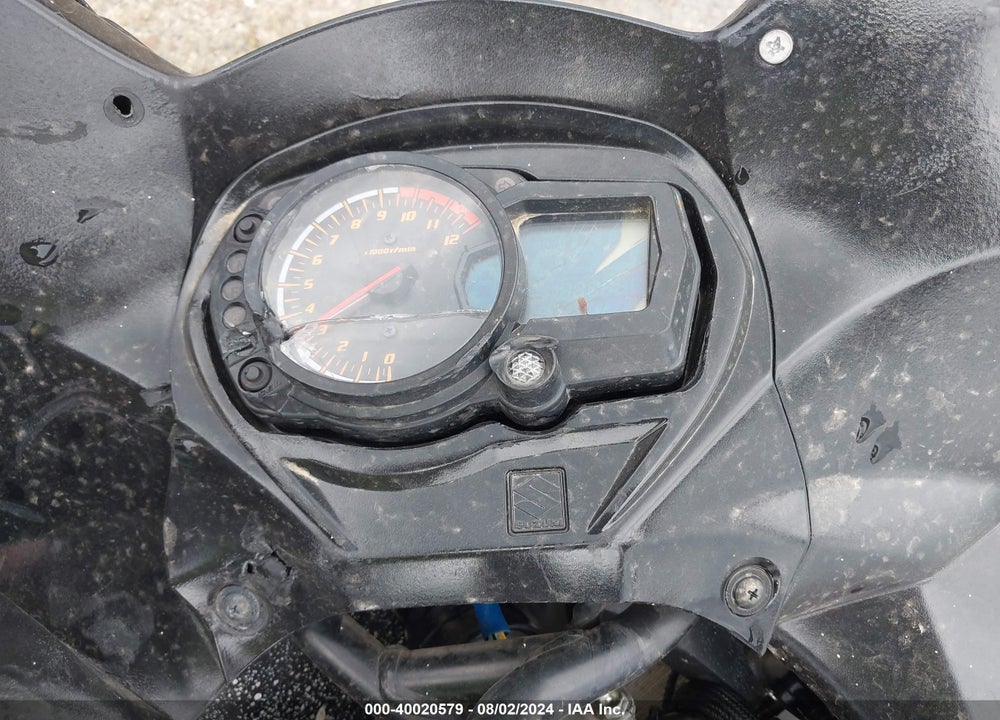 2011 SUZUKI GSX1250 F VIN: JS1GW72B2B2100851