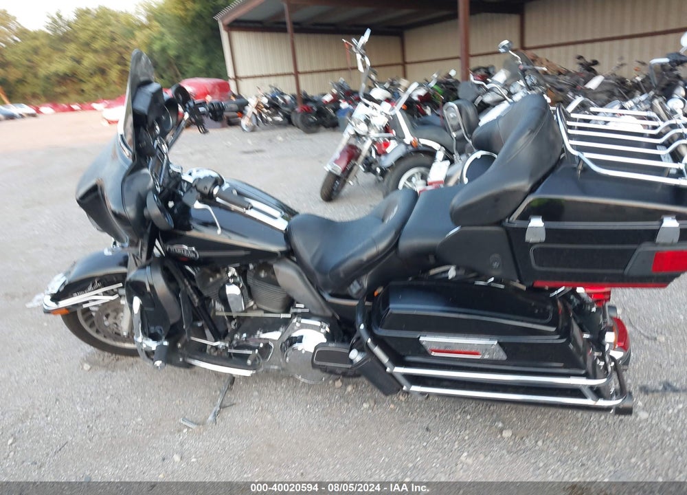 2009 HARLEY-DAVIDSON FLHTCU VIN: 1HD1FC4129Y687776