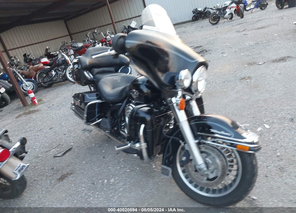 2009 HARLEY-DAVIDSON FLHTCU VIN: 1HD1FC4129Y687776