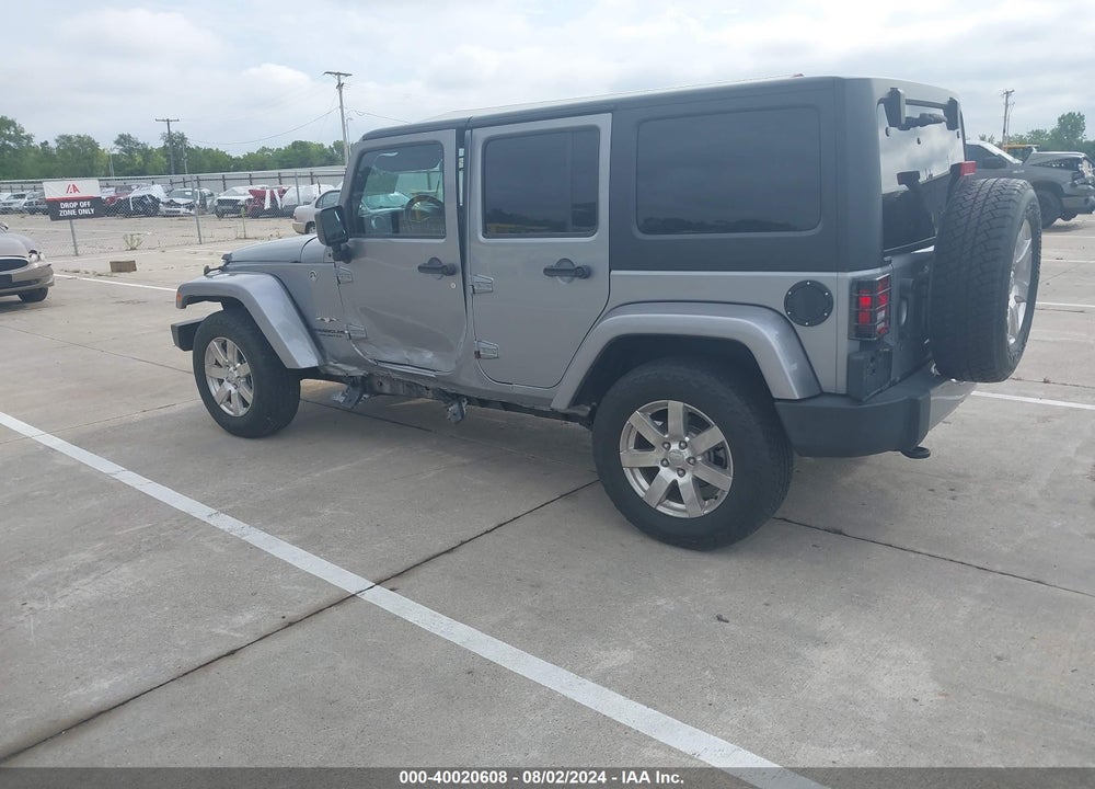 2016 JEEP WRANGLER UNLIMITED SAHARA VIN: 1C4BJWEG1GL113754