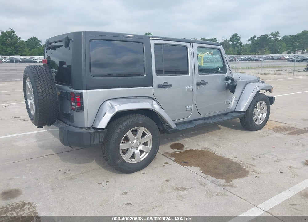 2016 JEEP WRANGLER UNLIMITED SAHARA VIN: 1C4BJWEG1GL113754