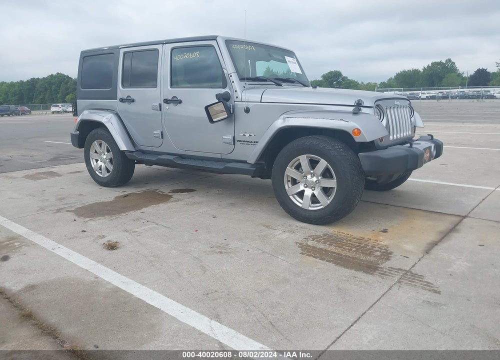 2016 JEEP WRANGLER UNLIMITED SAHARA VIN: 1C4BJWEG1GL113754