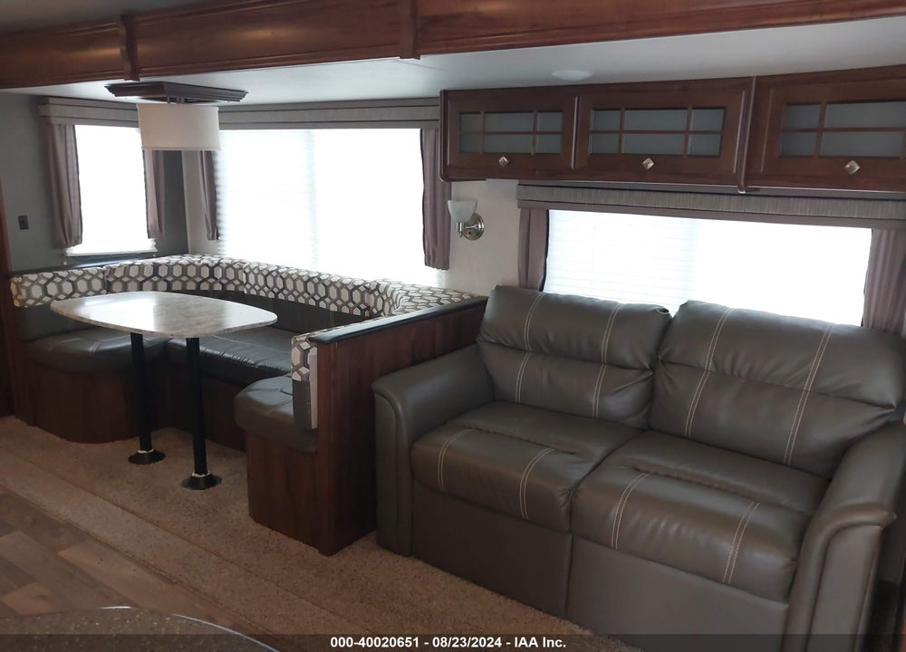 2016 NORTH TRAIL 32BUDS VIN: 5SFNB3520GE314852