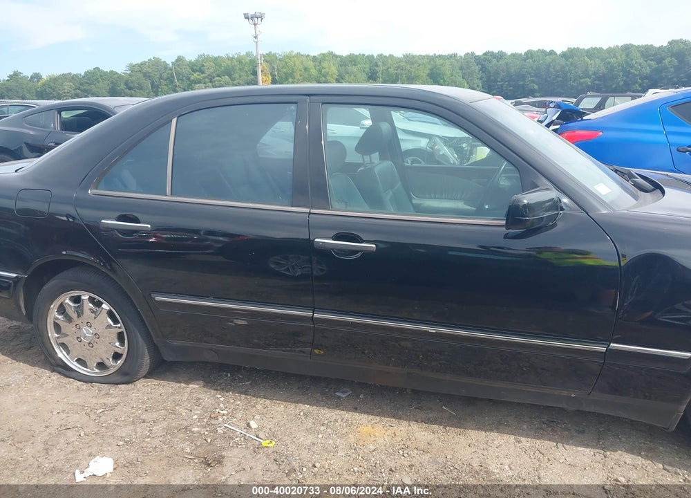 1998 MERCEDES-BENZ E 320 VIN: WDBJF65F0WA492159