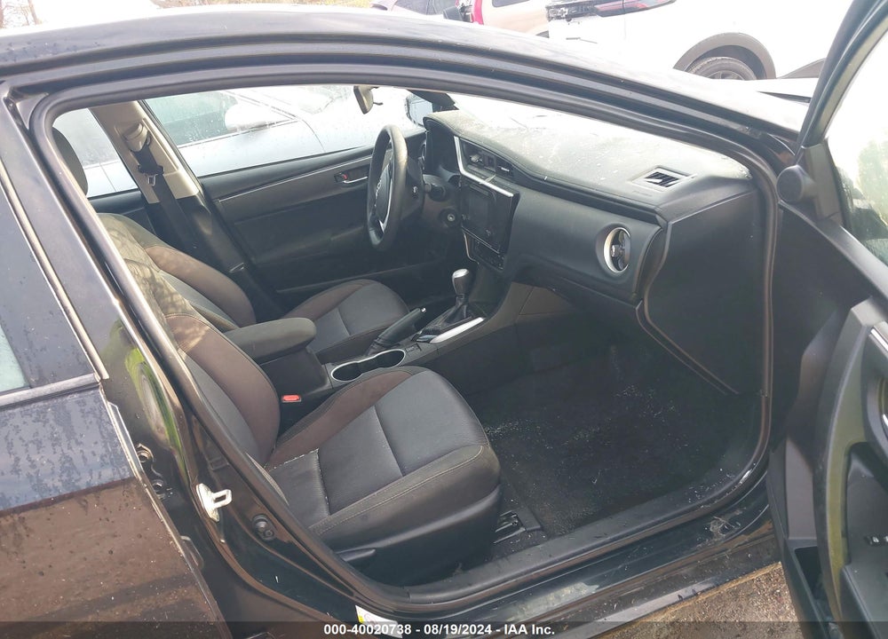 2018 TOYOTA COROLLA LE VIN: 5YFBURHE9JP740929