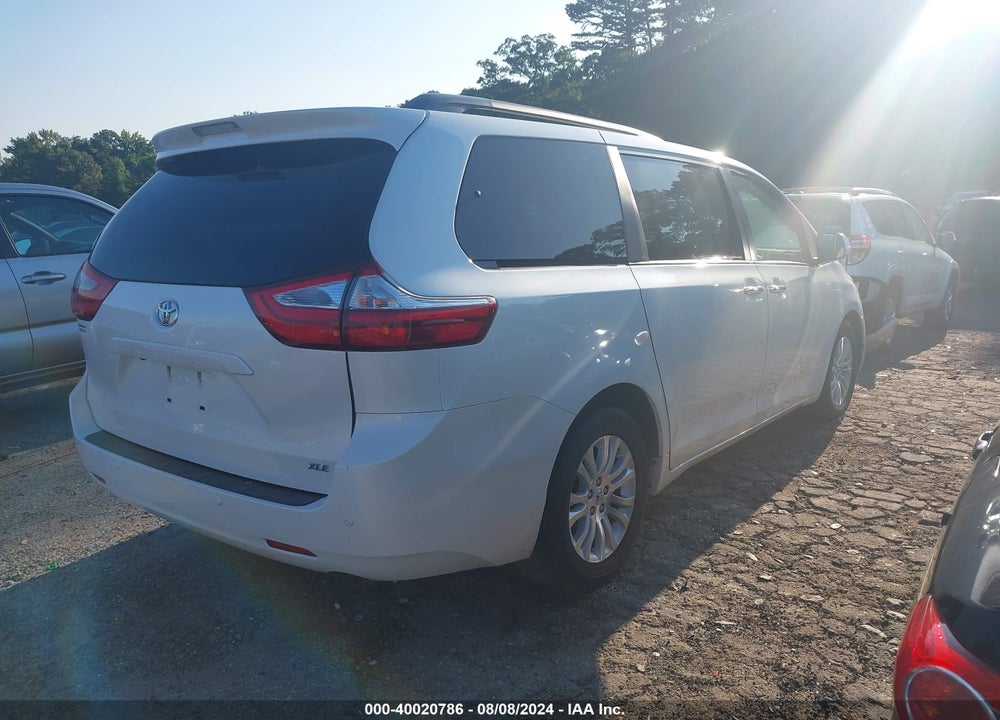 2017 TOYOTA SIENNA XLE 8 PASSENGER VIN: 5TDYZ3DC6HS881066