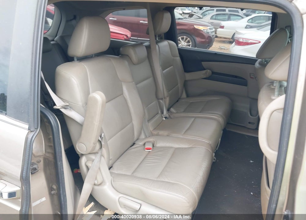 2011 HONDA ODYSSEY EX-L VIN: 5FNRL5H61BB042556