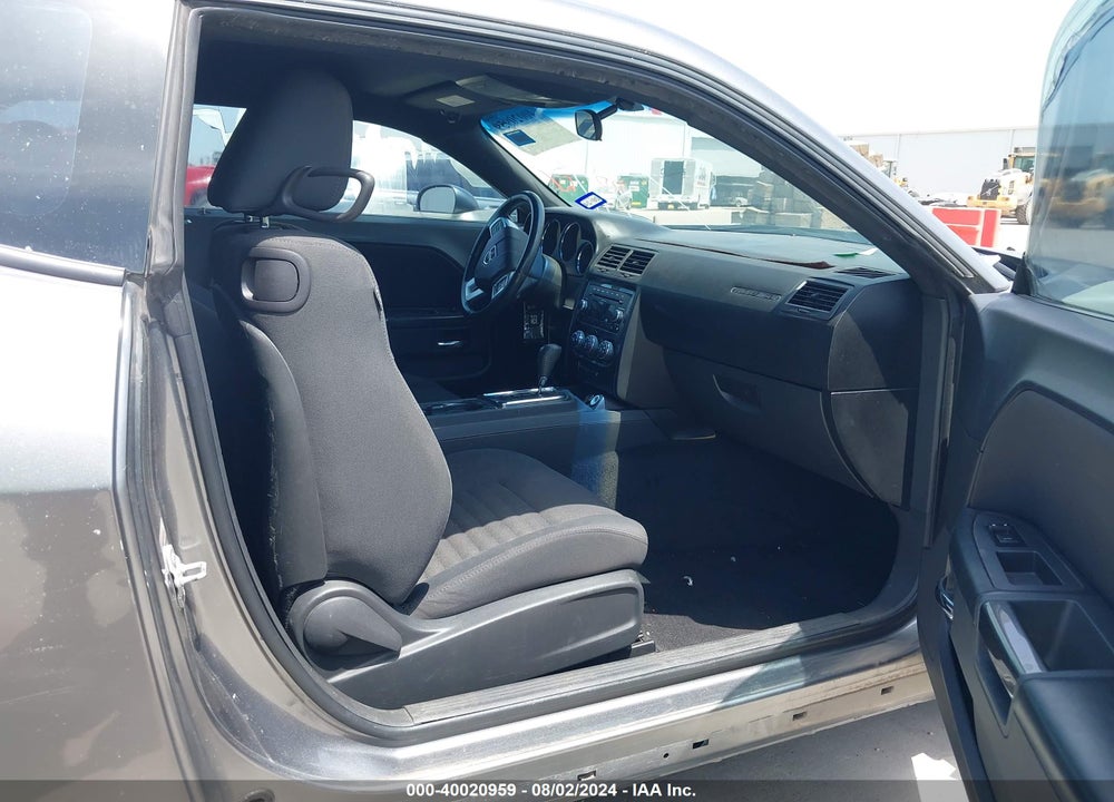 2011 DODGE CHALLENGER VIN: 2B3CJ4DG6BH570335
