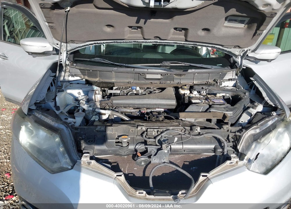 2015 NISSAN ROGUE SL VIN: 5N1AT2MV4FC888655