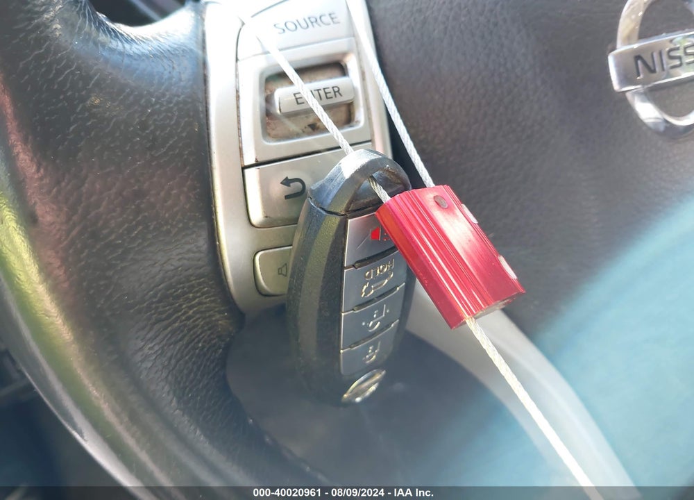 2015 NISSAN ROGUE SL VIN: 5N1AT2MV4FC888655