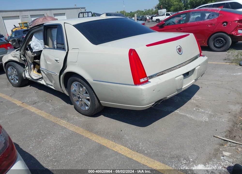 2011 CADILLAC DTS VIN: 1G6KH5E6XBU110502