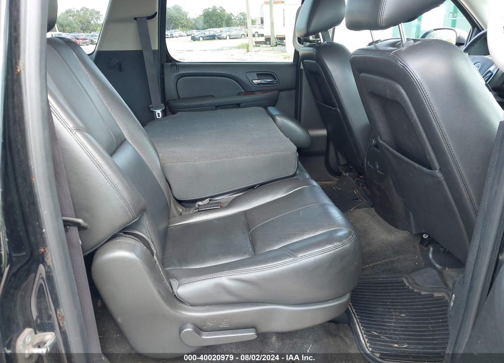 2013 GMC YUKON XL 1500 SLT VIN: 1GKS2KE77DR208046