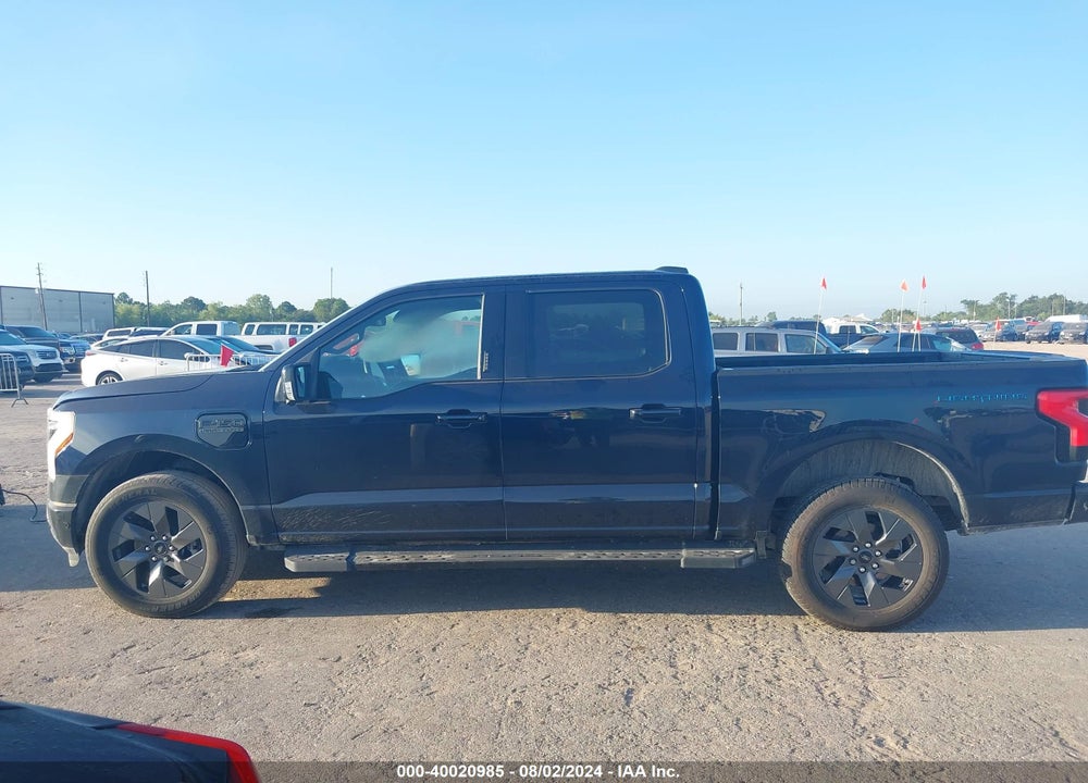 2022 FORD F-150 LIGHTNING LARIAT VIN: 1FTVW1EL5NWG15421