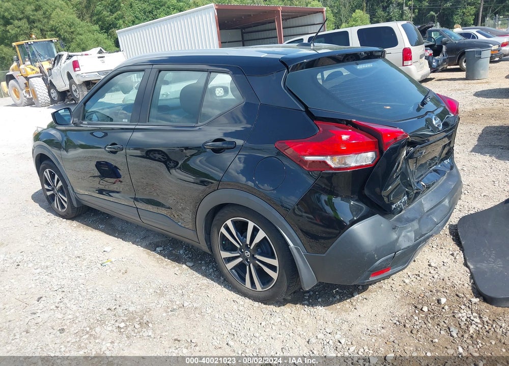 2018 NISSAN KICKS SV VIN: 3N1CP5CUXJL523487