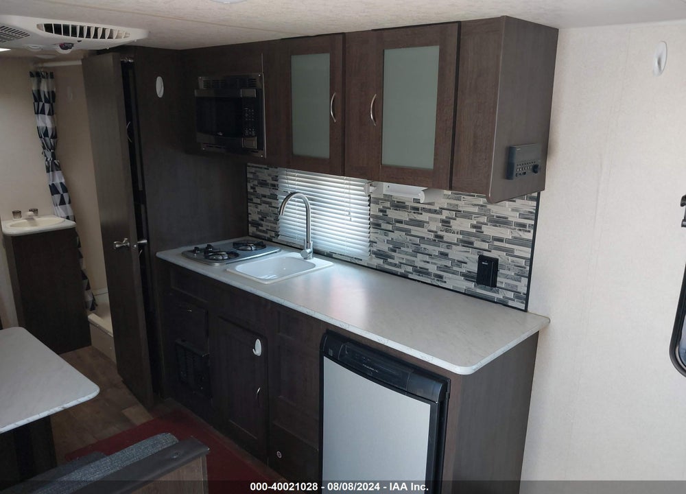 2018 WILDWOOD OTHER VIN: 4X4TWDU16JY091293