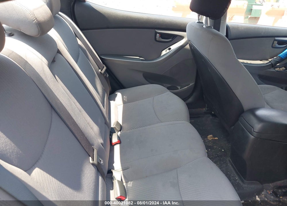 2015 HYUNDAI ELANTRA SE VIN: 5NPDH4AE3FH629369