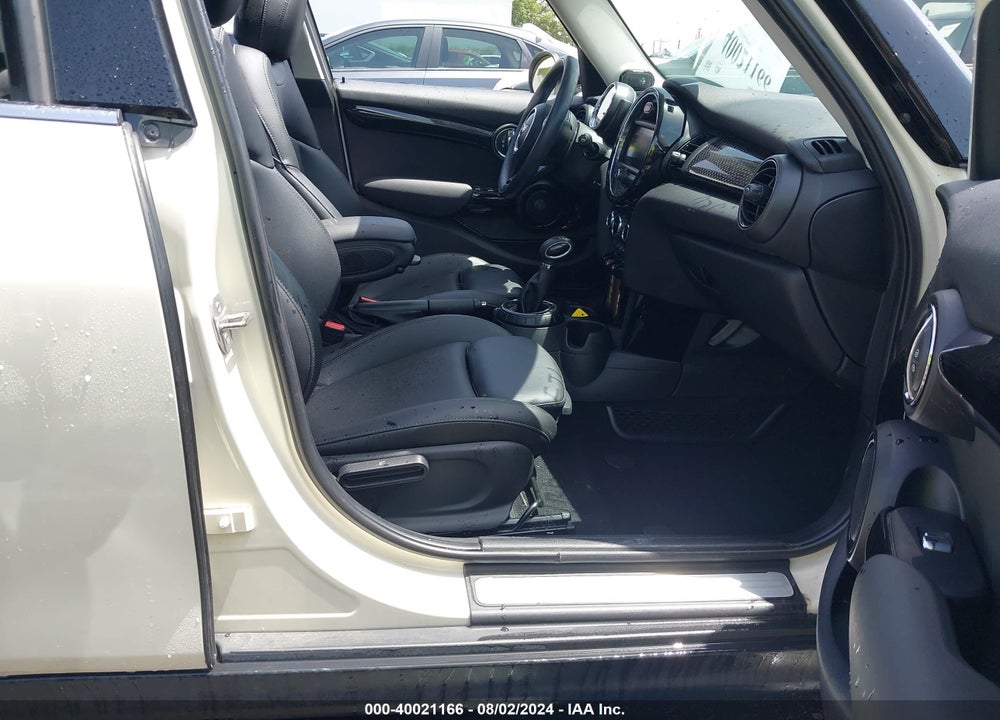 2016 MINI HARDTOP COOPER S VIN: WMWXU3C57G2D27649