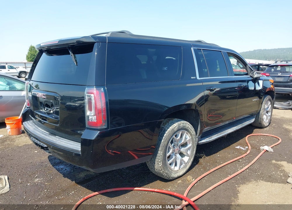 2017 GMC YUKON XL SLT VIN: 1GKS2GKC4HR157786