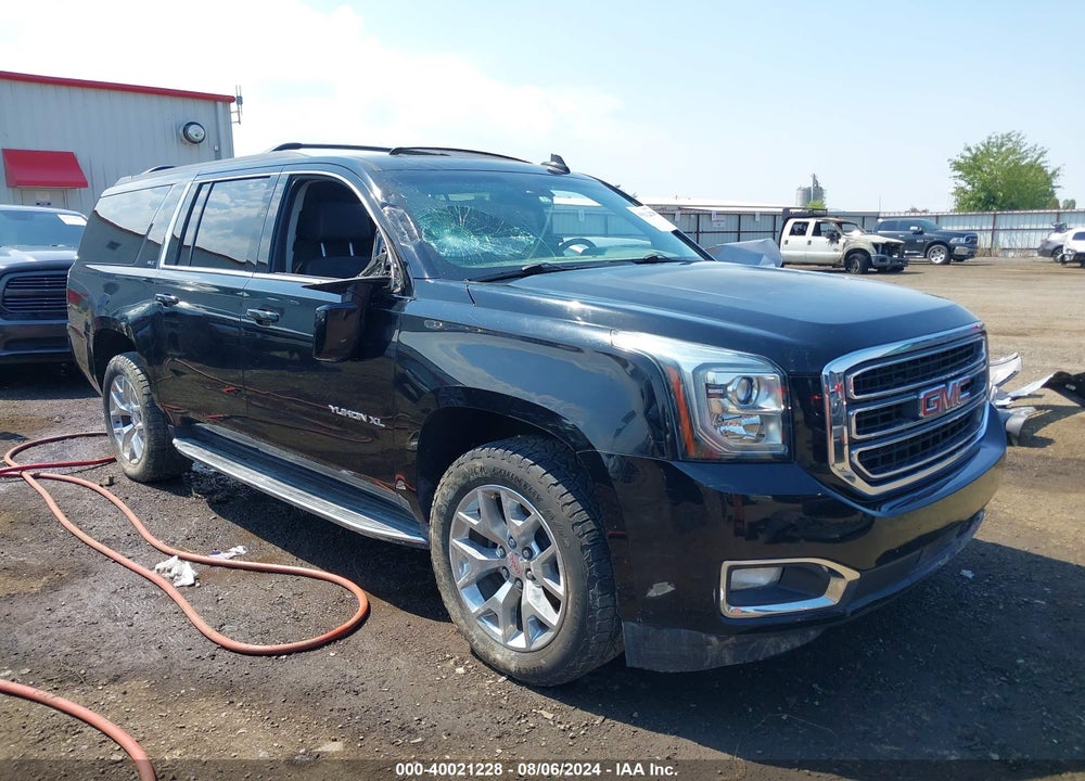 2017 GMC YUKON XL SLT VIN: 1GKS2GKC4HR157786