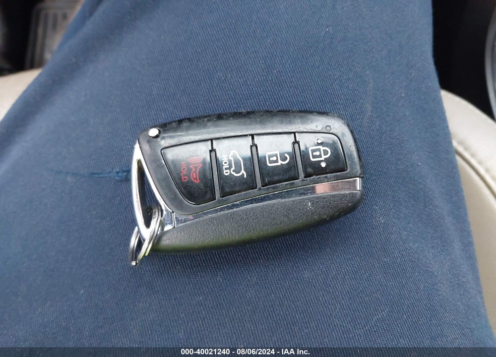 2013 HYUNDAI SANTA FE LIMITED VIN: KM8SRDHF4DU008742