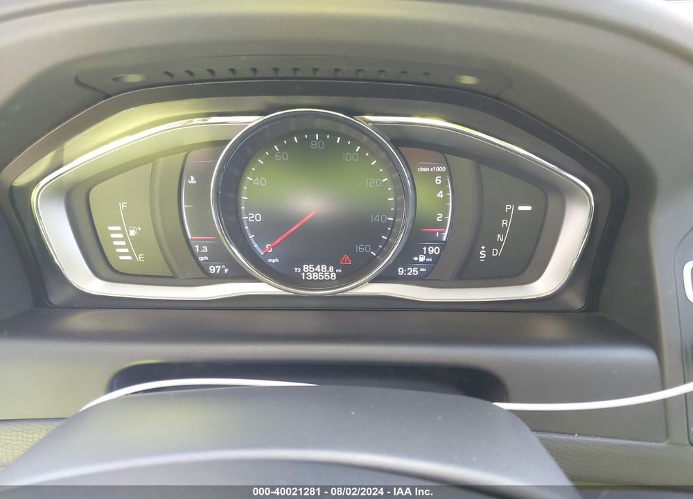 2016 VOLVO XC60 T5 DRIVE-E VIN: YV440MDJ3G2916887