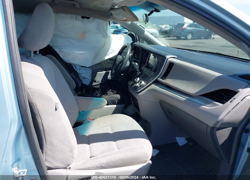 2017 TOYOTA SIENNA L 7 PASSENGER VIN: 5TDZZ3DC1HS823211