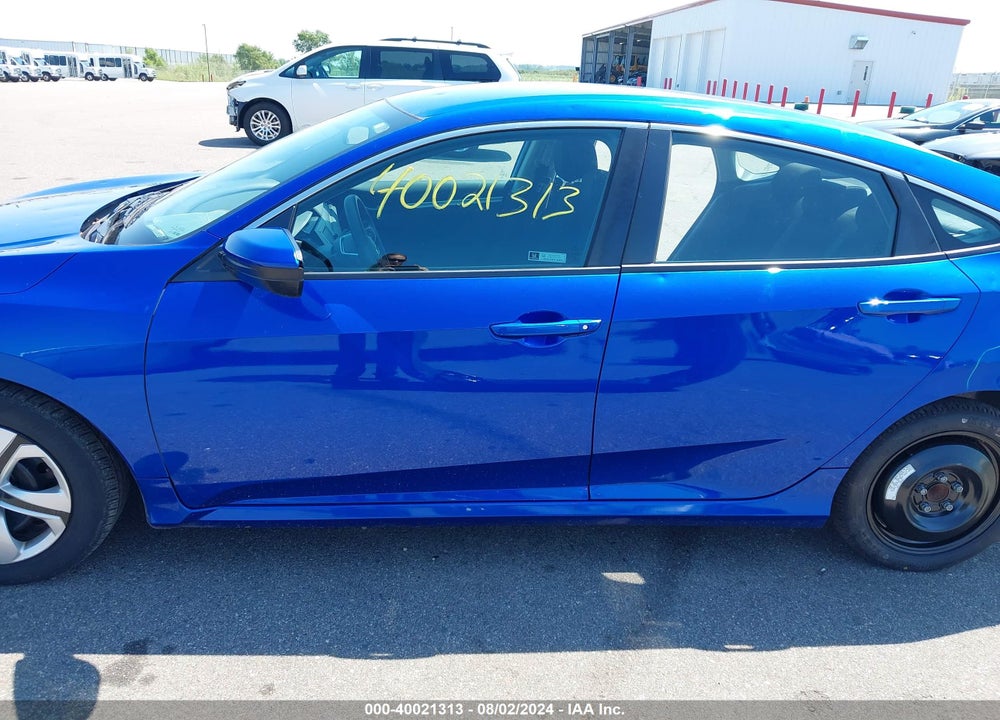 2018 HONDA CIVIC LX VIN: 19XFC2F58JE043168
